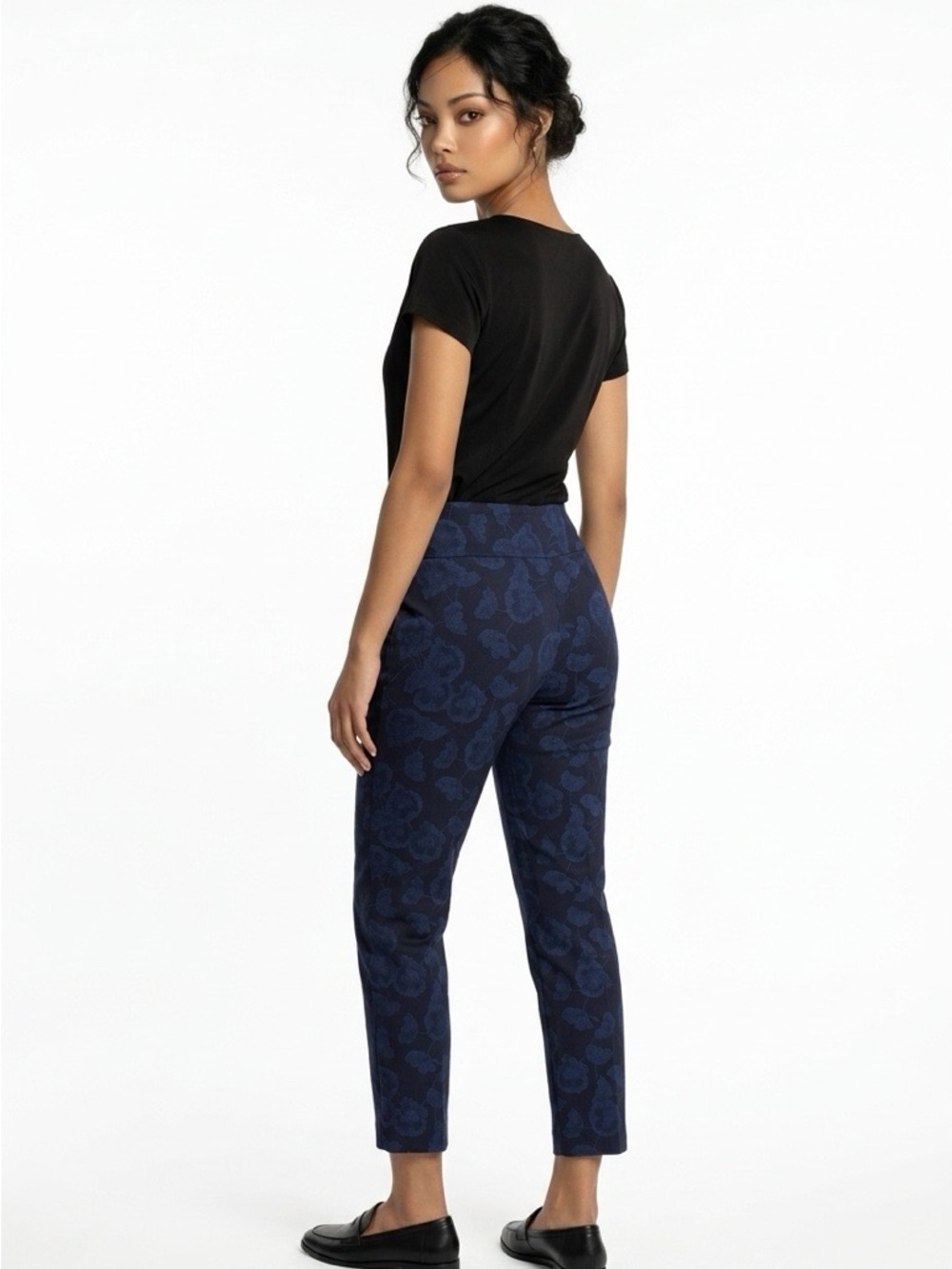 LISETTE Navy Floral Cropped Pants Stretchy
